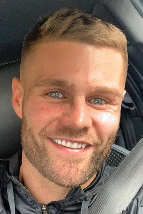 Codie Smith ha trabajado con James Moorcroft en 1 ocasiones