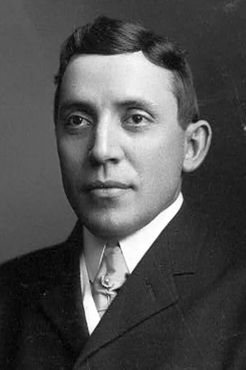 James Neill interpretando a Vance Calhoun