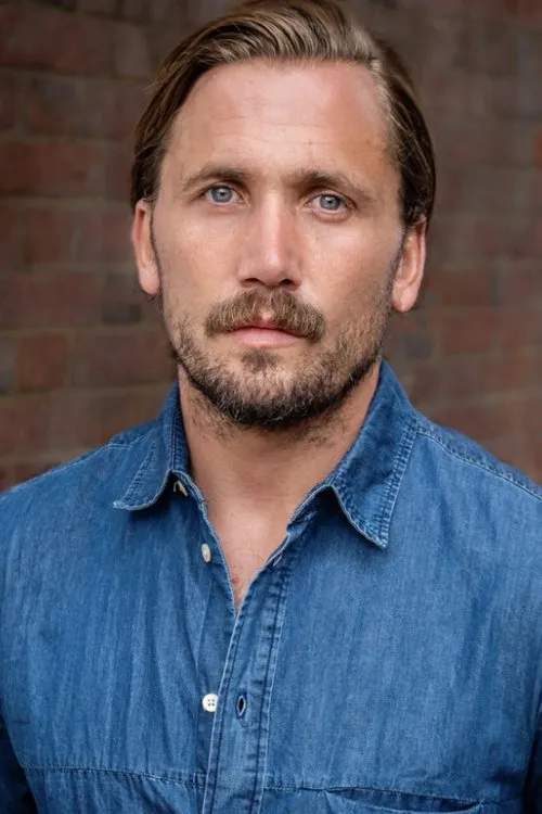 James Oliver Wheatley interpretando a Gor