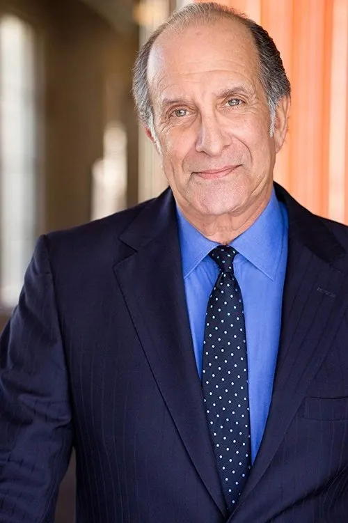 Loris Sallahian ha trabajado con James Paradise en 2 ocasiones