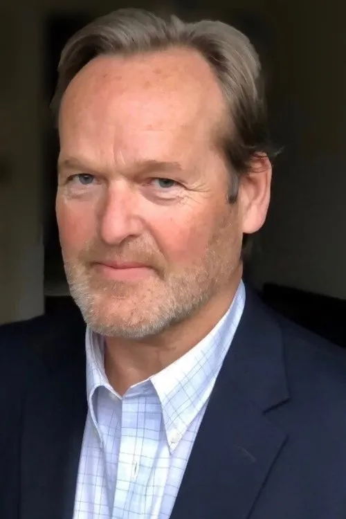 Dustin MacDougall ha trabajado con James Ralph en 1 ocasiones