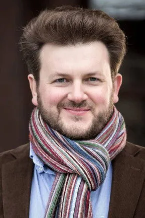 Alek Shrader ha trabajado con James Rutherford en 1 ocasiones