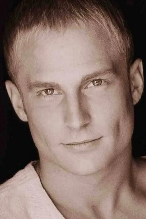 James Upton en su biografía y filmografía