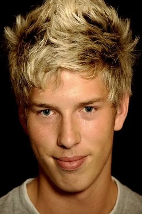 James Wilson interpretando a 