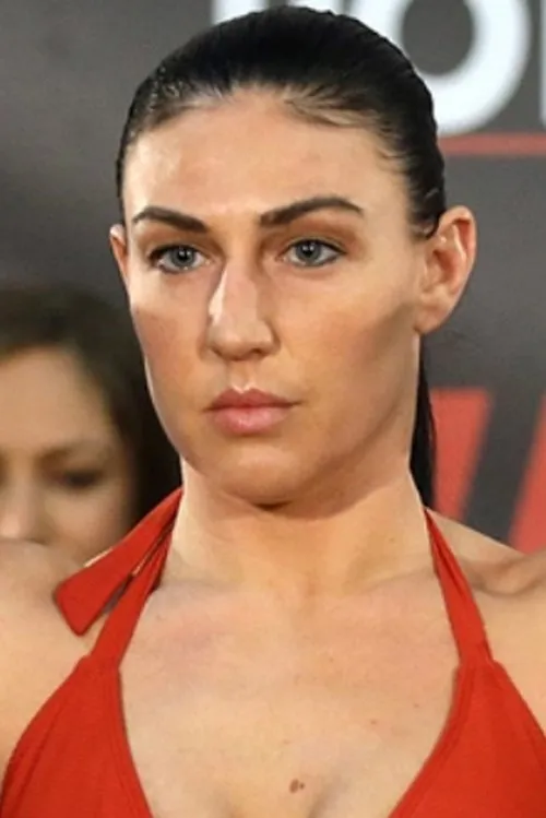 Jamie Milanowski interpretando a Herself