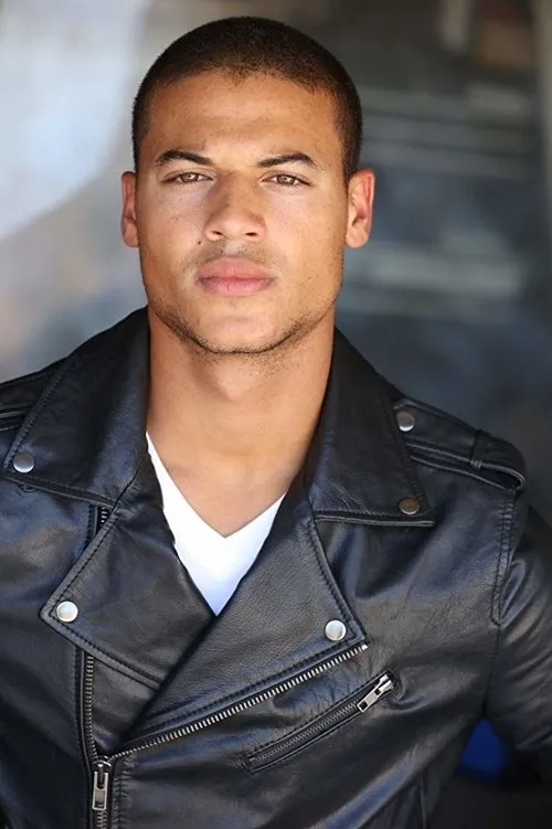 Jan Luis Castellanos interpretando a Croy