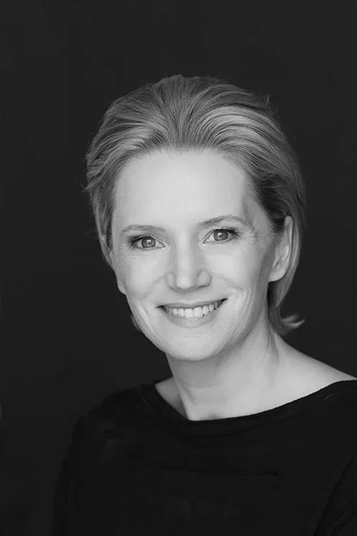 Jane Turner interpretando a Kath Day Knight