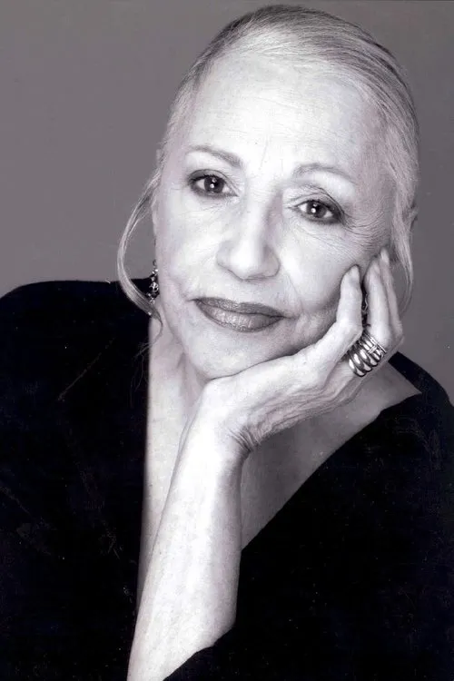 Jane White interpretando a Queen Aggravain