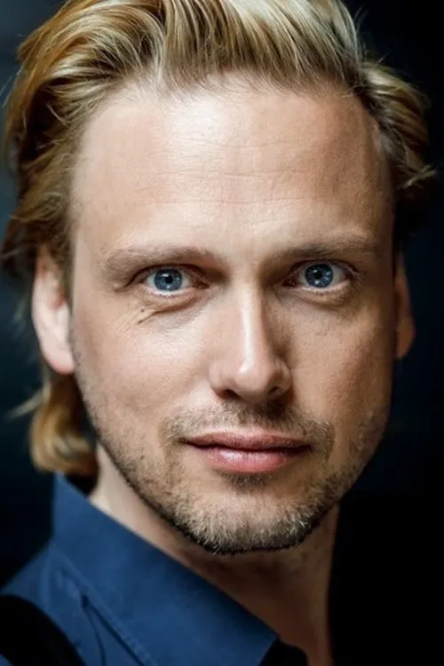 Jannek Petri interpretando a 