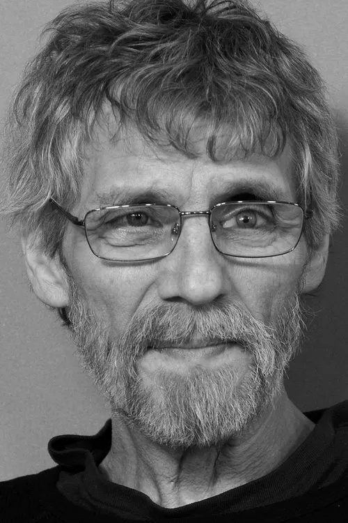 Dénes Ujlaky ha trabajado con János Derzsi en 5 ocasiones