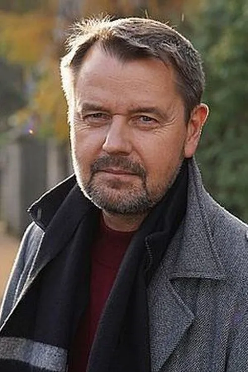 January Brunov interpretando a Policjant