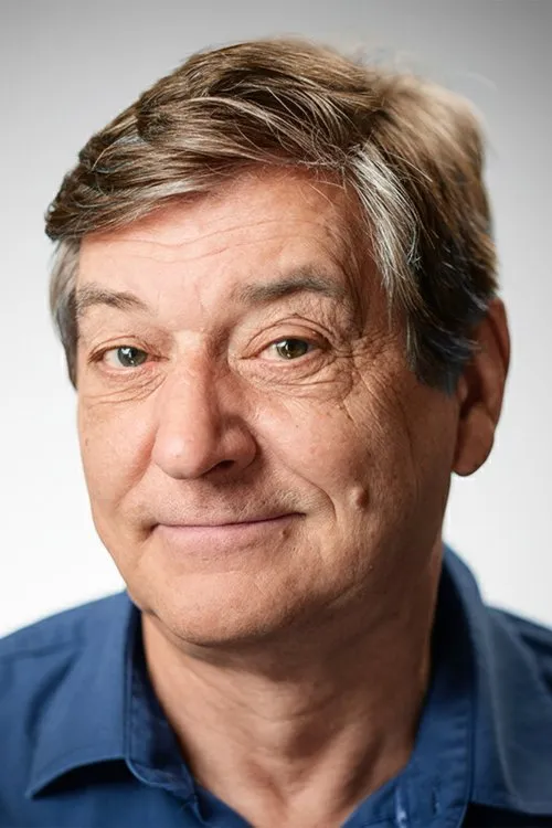 Elina Hanzena ha trabajado con Januss Johansons en 1 ocasiones