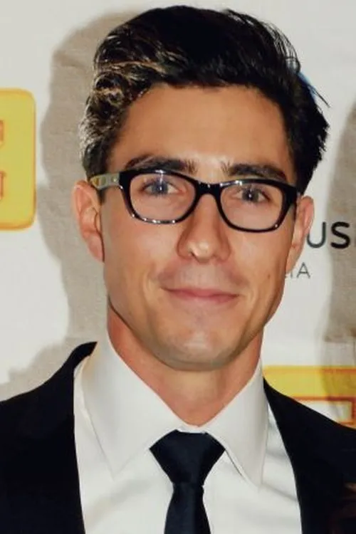 Jared Daperis — personaje: Ralph Garcia