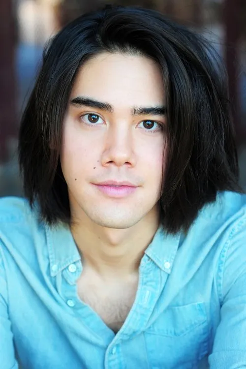 Jared Goldstein interpretando a 