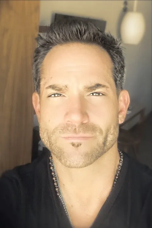 Brent Keast ha trabajado con Jared S. Eddo en 1 ocasiones