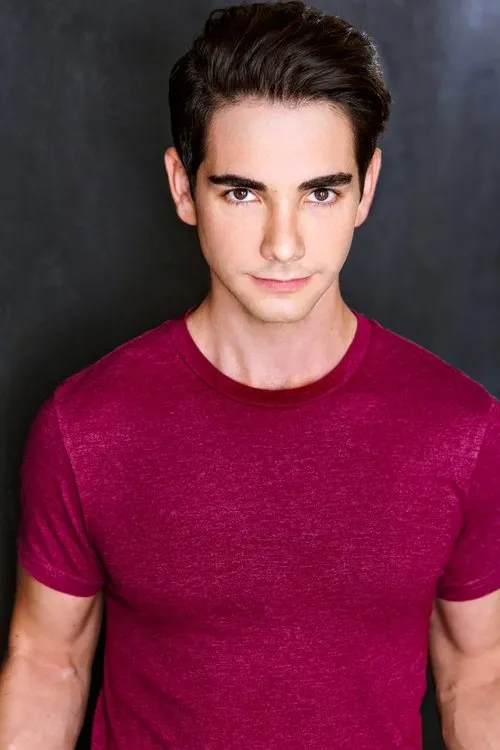 Jason Caceres interpretando a Self