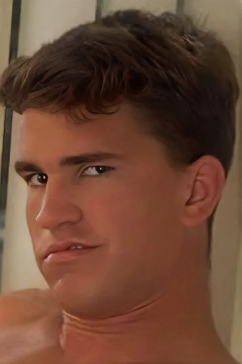 Jason Kemp interpretando a (credited as Serge Perreault)