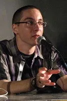 Jason Steele interpretando a 