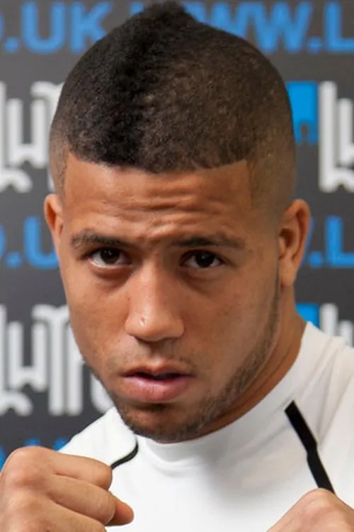 John Maguire ha trabajado con Jason Young en 3 ocasiones