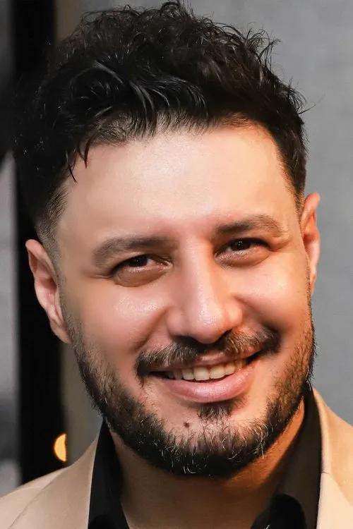 ????? ????? ha trabajado con Javad Ezzati en 1 ocasiones