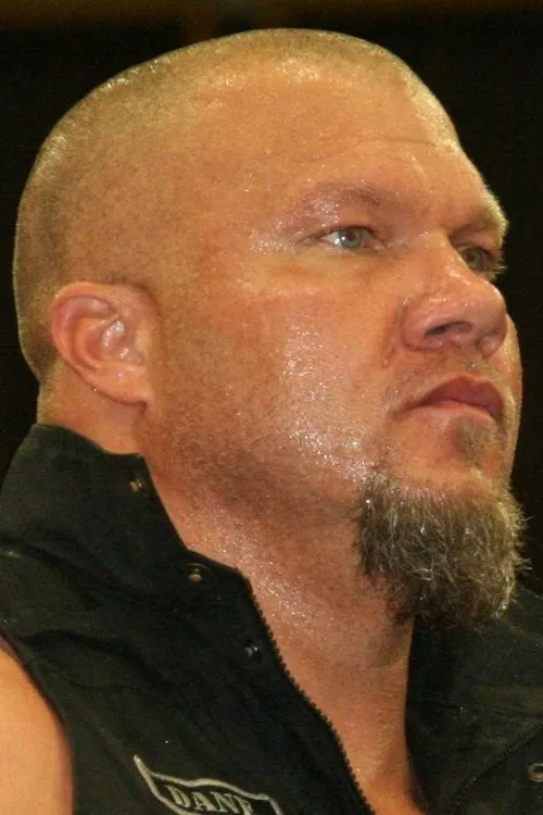 Jax Dane interpretando a 