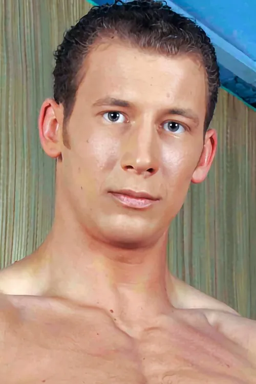 Julio Carillo ha trabajado con Jay Avedon en 3 ocasiones