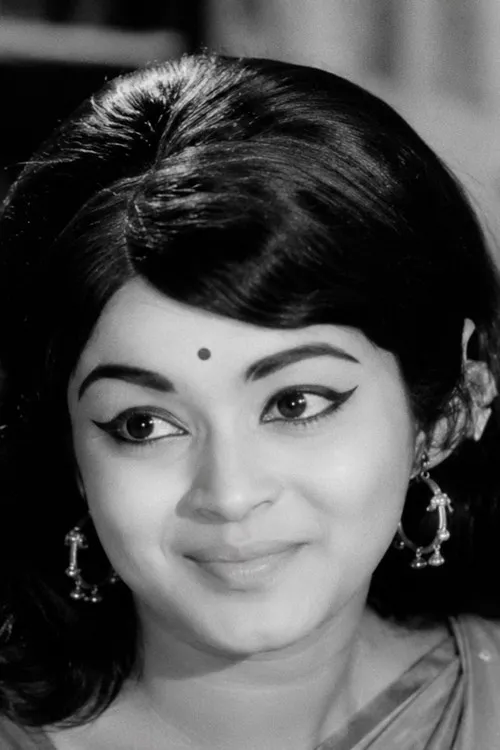 Jaya Kausalya interpretando a Sivagami