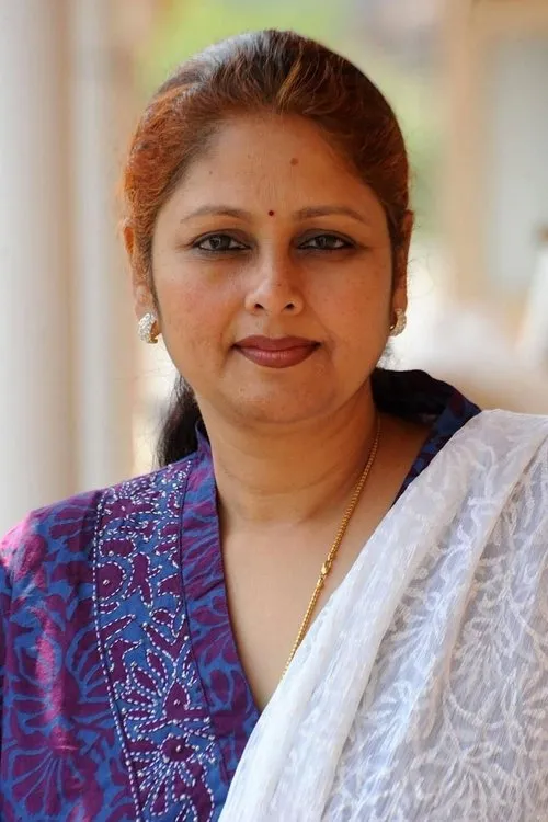 Jayasudha interpretando a Sudha Rajendran