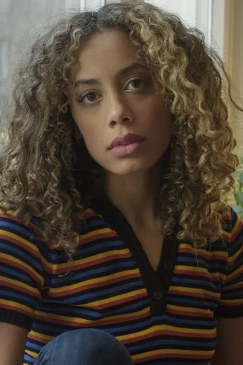 Jayda G interpretando a Herself