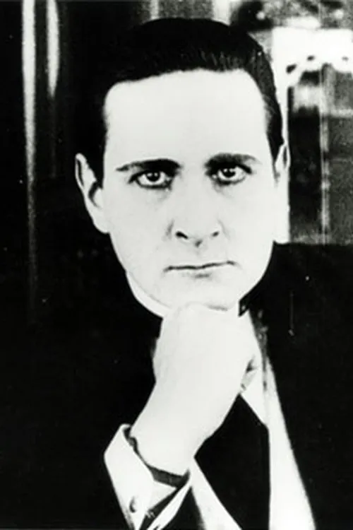 Jean Aymé interpretando a Bourgine