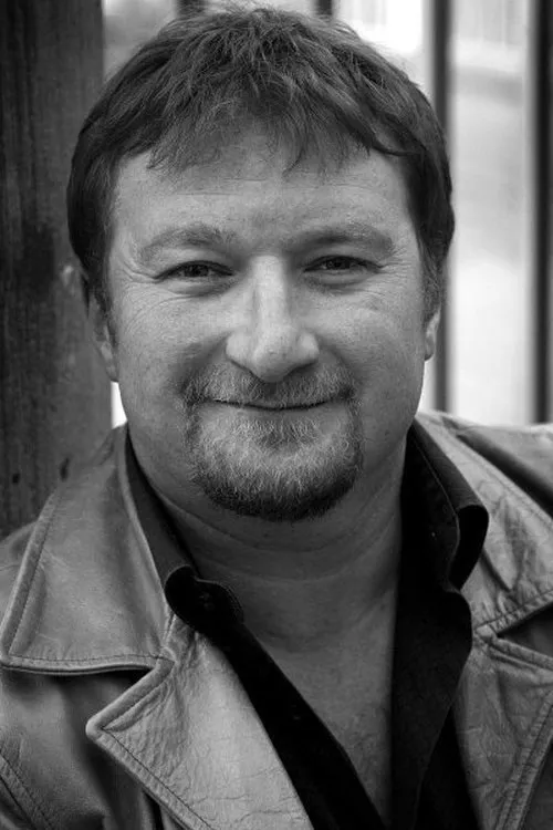 Jean-Philippe Lejeune interpretando a Dr Laruelle