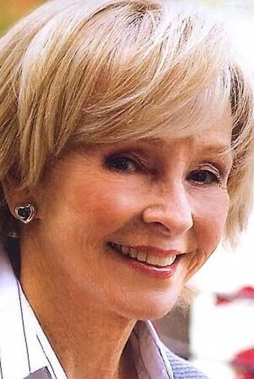 Jean Tanner interpretando a 65 year old Viola