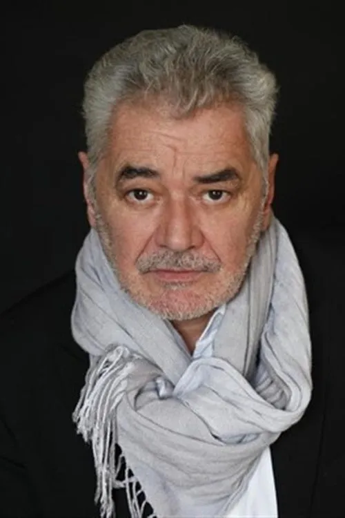 Jean-Yves Chatelais interpretando a François Lecomte