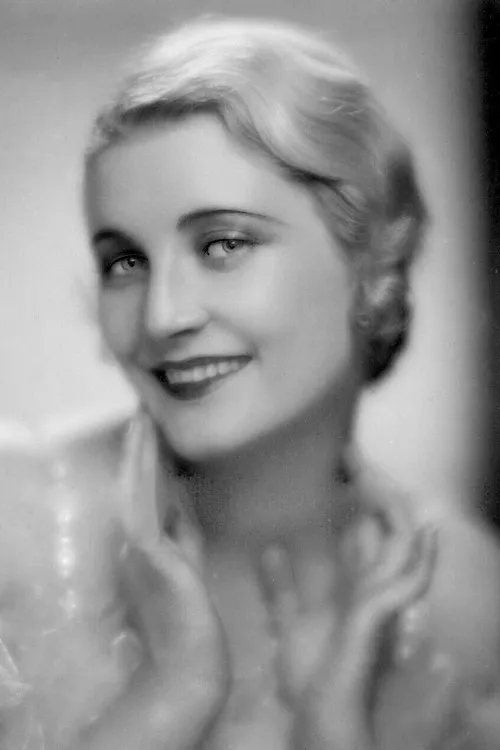 Jeanette Loff interpretando a Millie Chapman