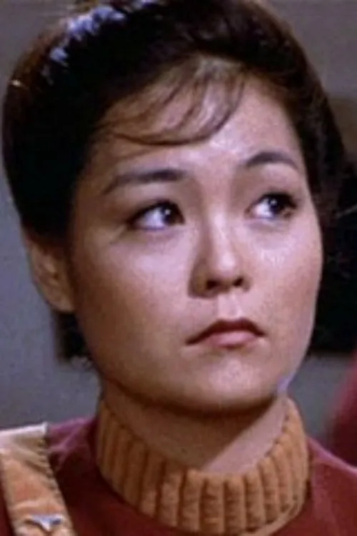 Jeanne Mori interpretando a Malia