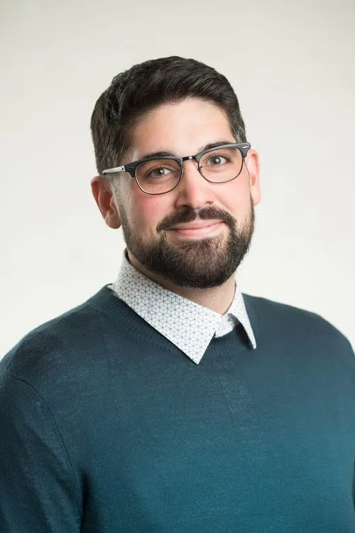 Bryson Pitts ha trabajado con Jeff DeCrosta Jr. en 1 ocasiones