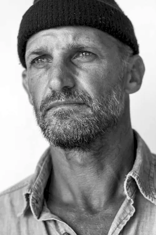 Dane Perlee ha trabajado con Jeff Johnson en 1 ocasiones