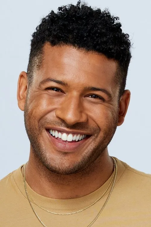 Jeffrey Bowyer-Chapman interpretando a Freddy Mitchell