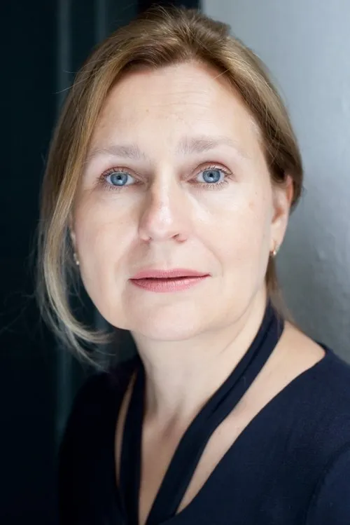 Jelena Knyaseva-Shmal en su biografía y filmografía