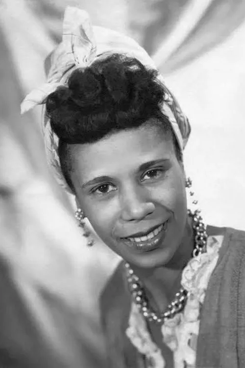 Jenny Alpha interpretando a Fidélia