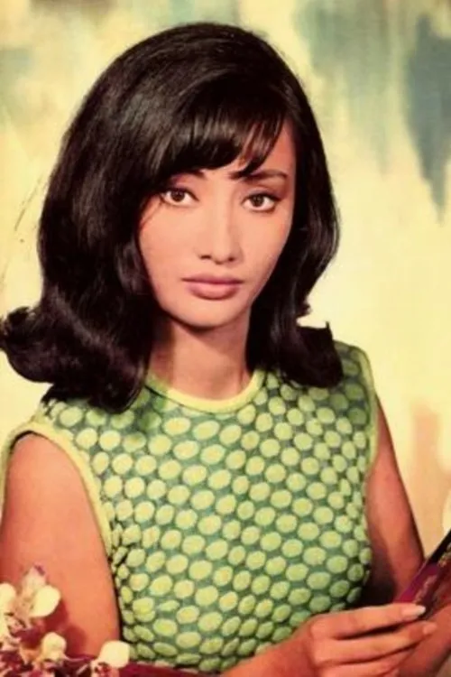 Jenny Hu interpretando a 