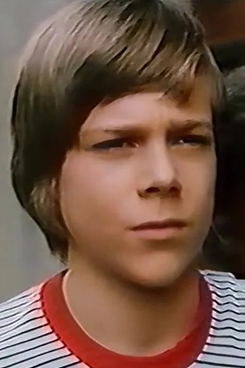 Jens Binneböse interpretando a Achim