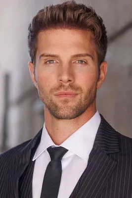 Jeremiah Blakely interpretando a Todd