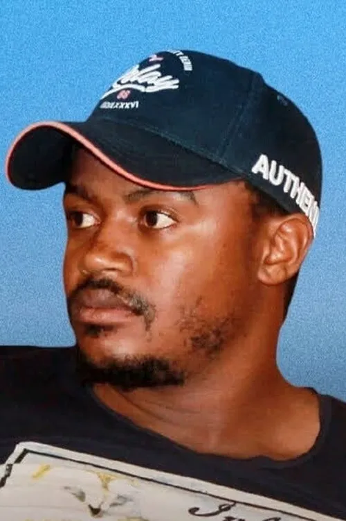 Jeremiah Jeremiah interpretando a George