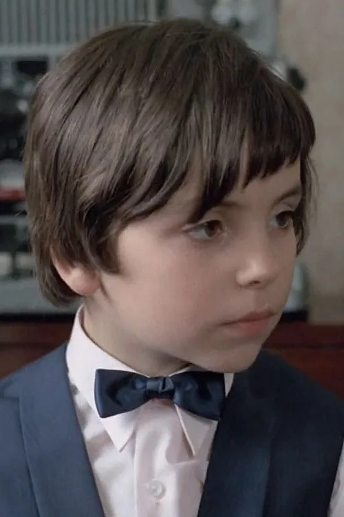 Jérôme Zucca interpretando a Julien