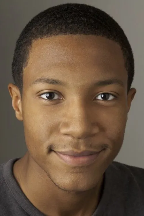 Jerry MacKinnon interpretando a Sam