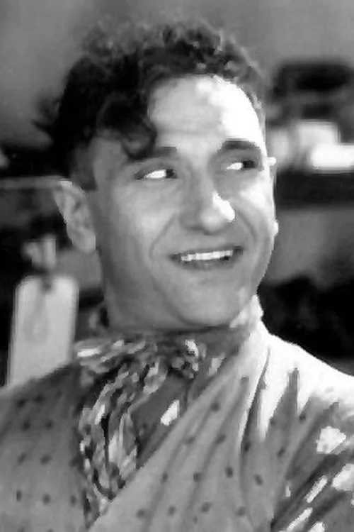 June MacCloy ha trabajado con Jerry Mandy en 2 ocasiones