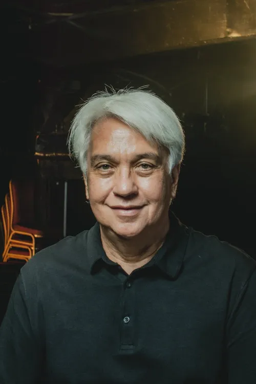 Jerry O'Hara interpretando a