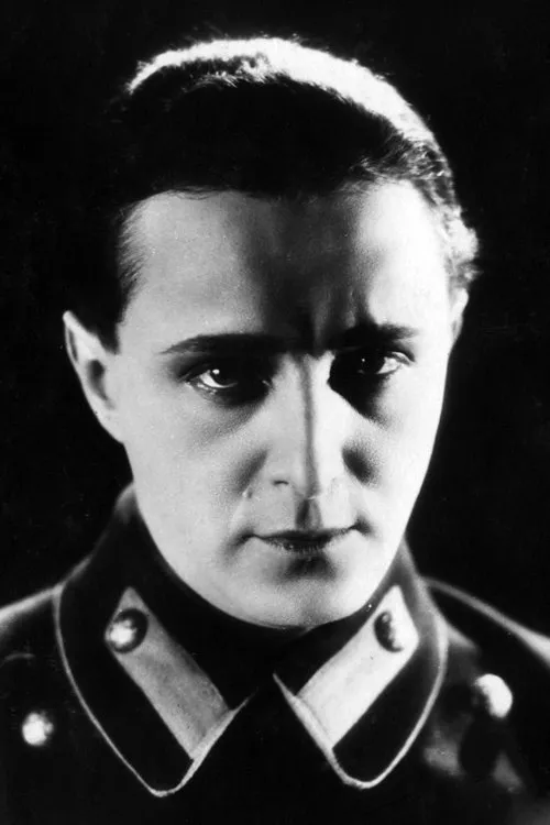 Jerzy Marr interpretando a 