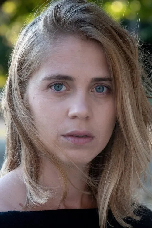 Dorothée Tavernier ha trabajado con Jess Avril en 1 ocasiones